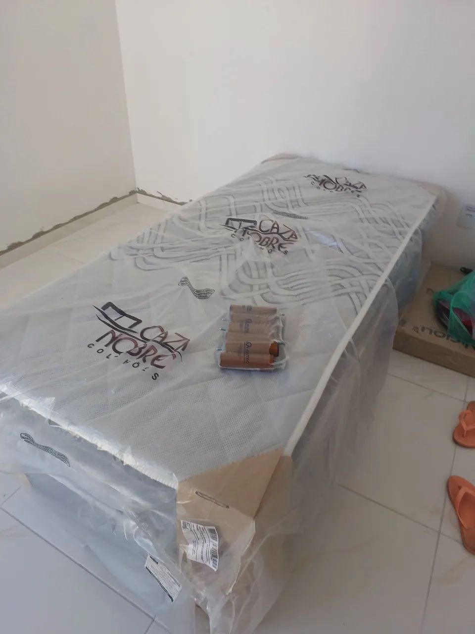 Cama unibox solteiro NOVA colchao D28 molas ensacadas - Foto 2