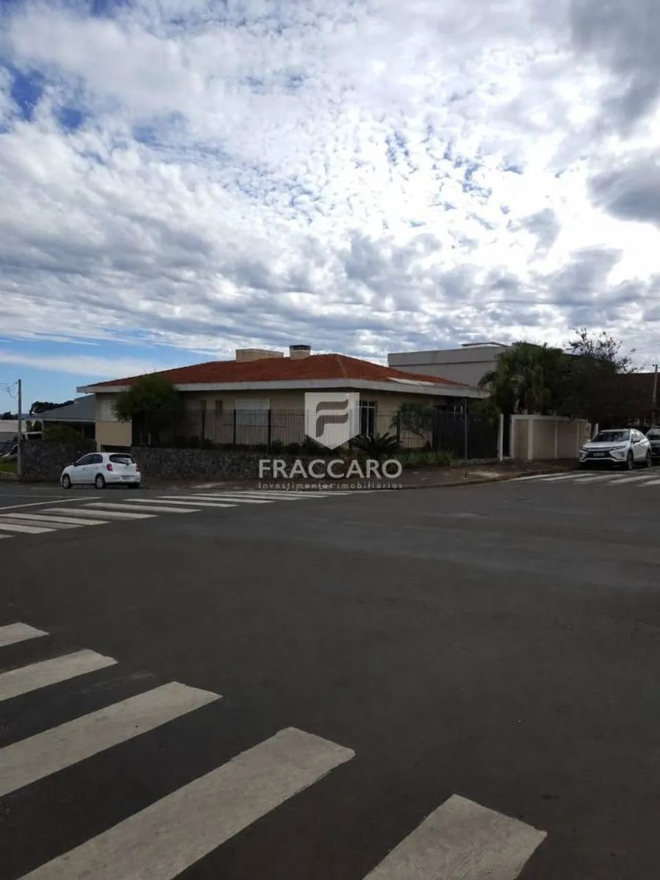 EXCELENTE CASA COMERCIAL PARA LOCAÇÃO  VILA ESTRELA