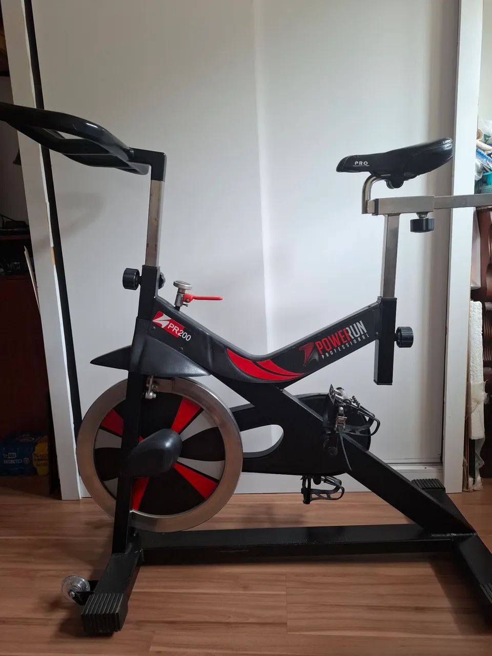 Vendo ou troco bicicleta ergométrica nova - Foto 3