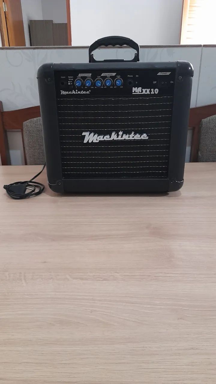 Amplificador para guitarra com saida para fones mackintec maxx 10, 15 W seletor 110v/220v 