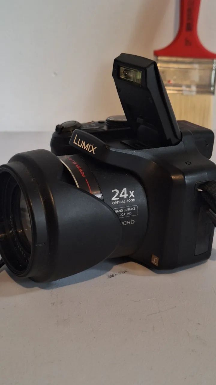 Câmera Lumix Panasonic FZ47 - Foto 4