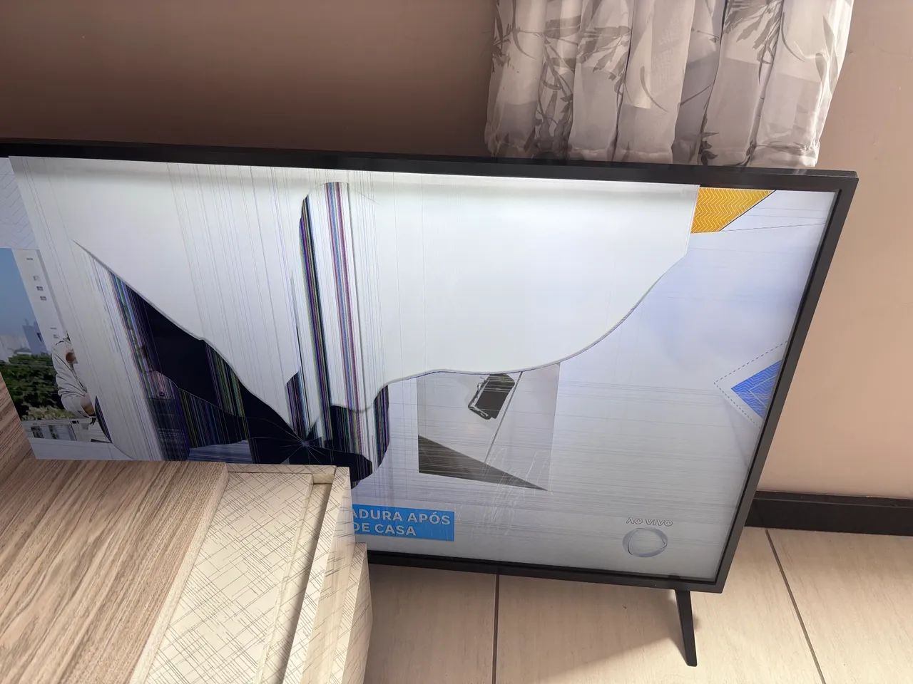 Televisão LG 50 polegadas com a tela quebrada  - Foto 2