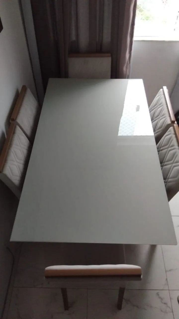 Mesa de Jantar com 6 cadeiras