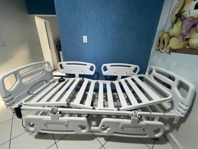 Cama Hospitalar Motorizada Pilati Evolution Steel com elevação elevação elétrica do leito - Foto 3