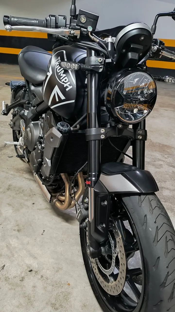 Triumph Trident 660 cc  - Foto 4