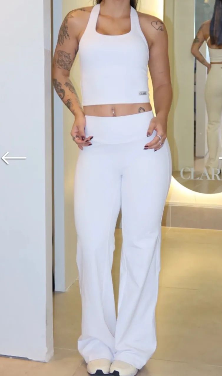 Conjunto Clariê, calça e cropped nunca usado 