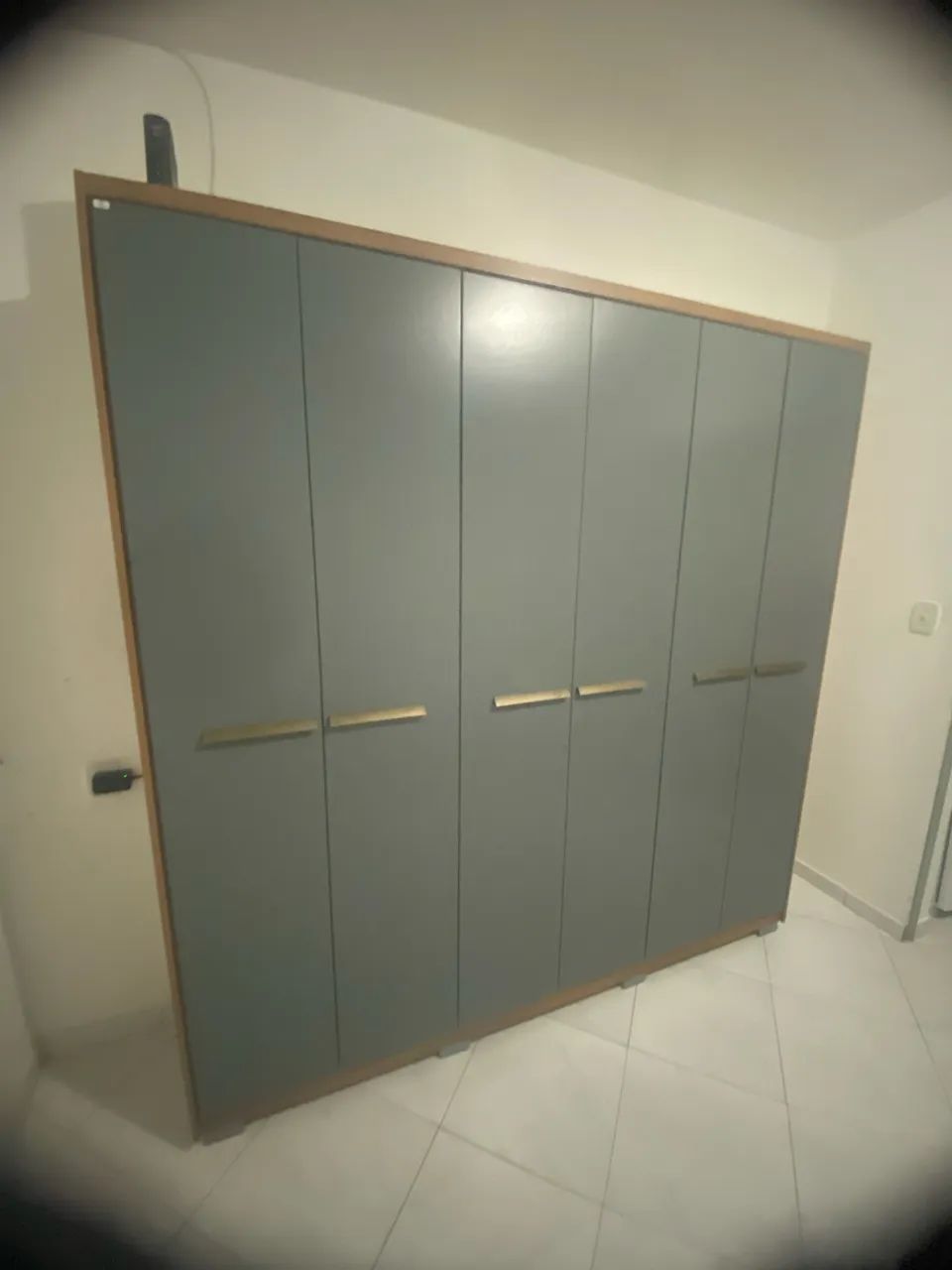 Guarda roupa 6 portas oportunidade 
