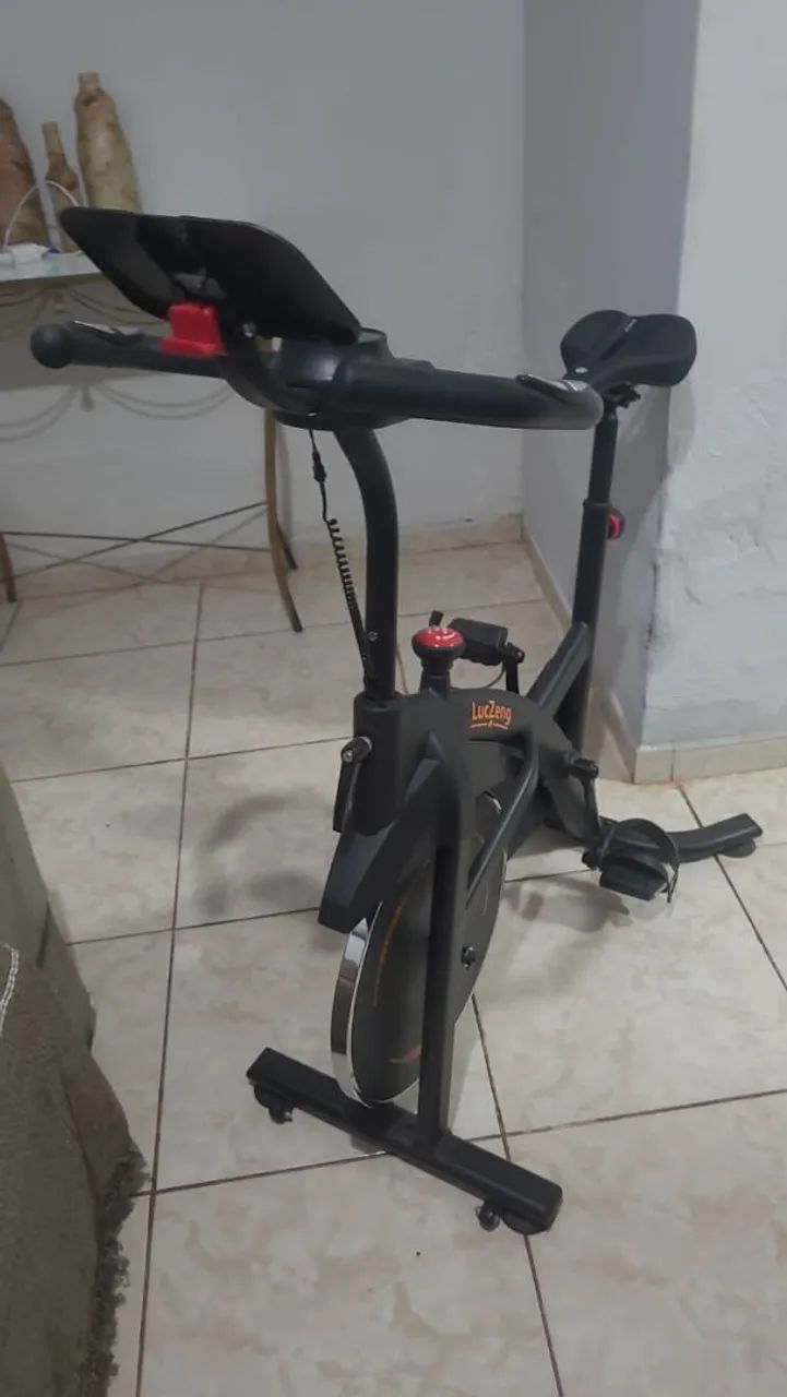 Bicicleta ergométrica semi nova  - Foto 2