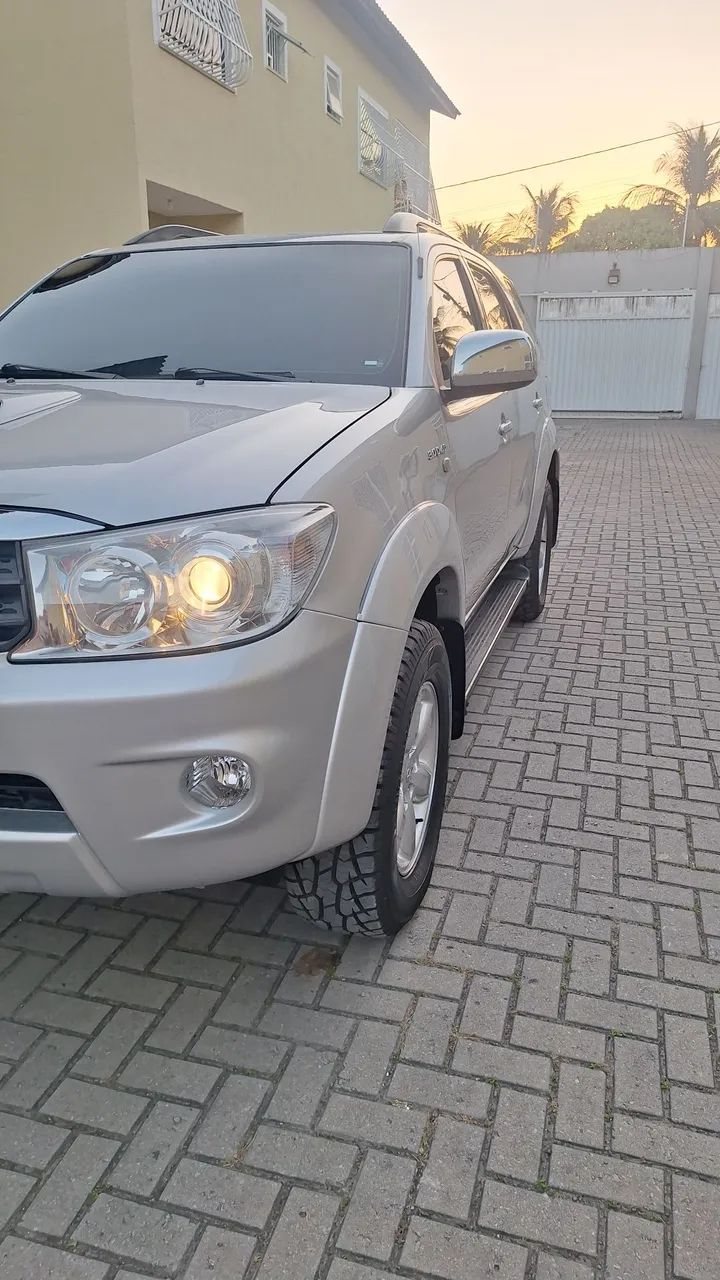 Toyota Hilux Hilux SW4 SRV D4-D 4x4 3.0 TDI Dies. Aut 2010