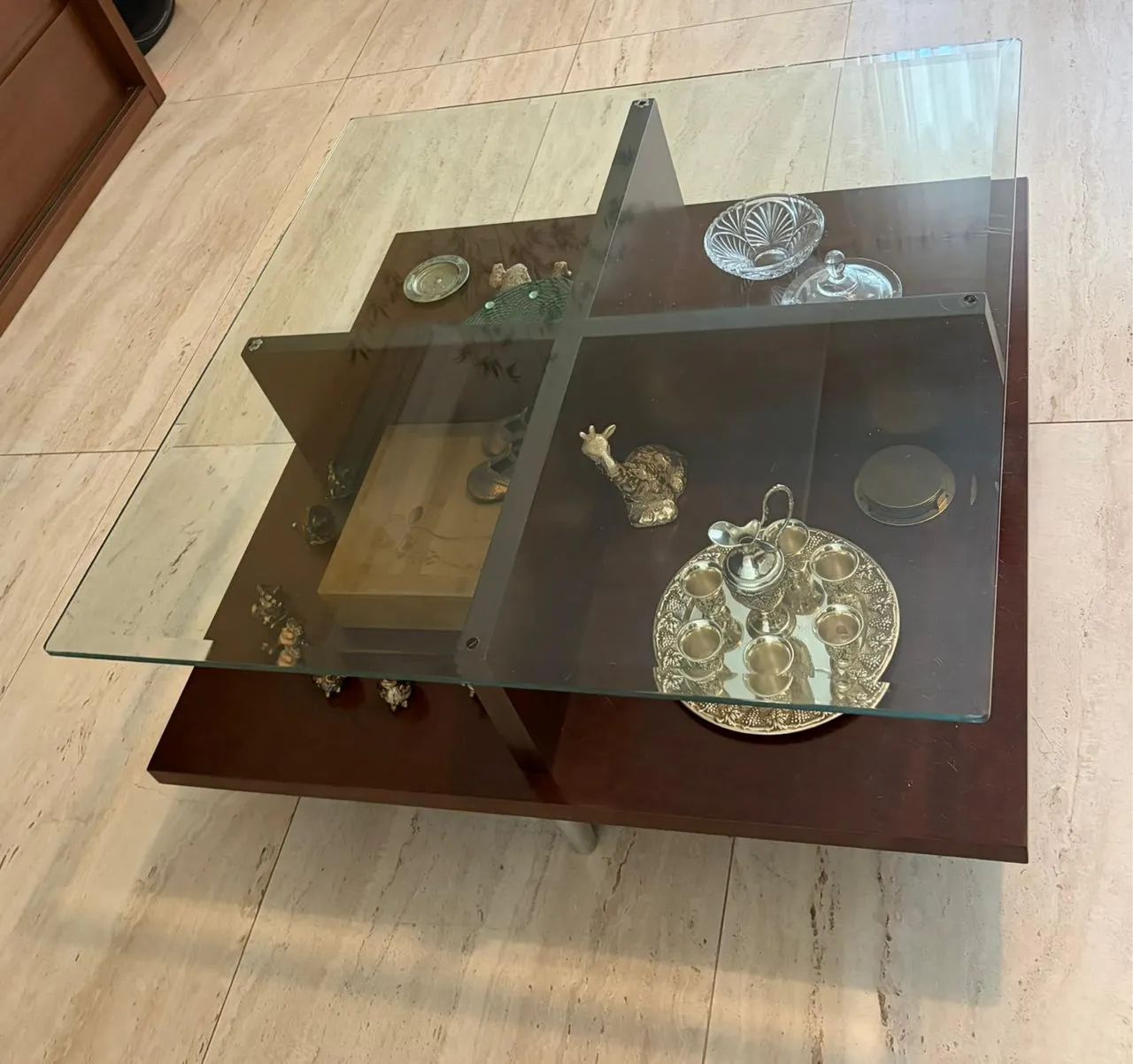Mesa de centro em madeira com vidro  - Foto 3