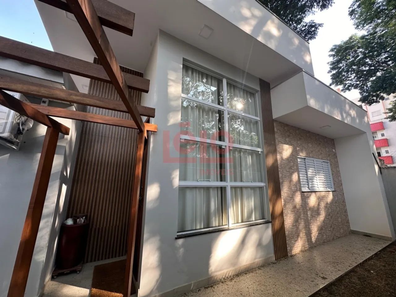 Casa moderna com 2 suítes na Zona 07: conforto, praticidade e localização privilegiada
