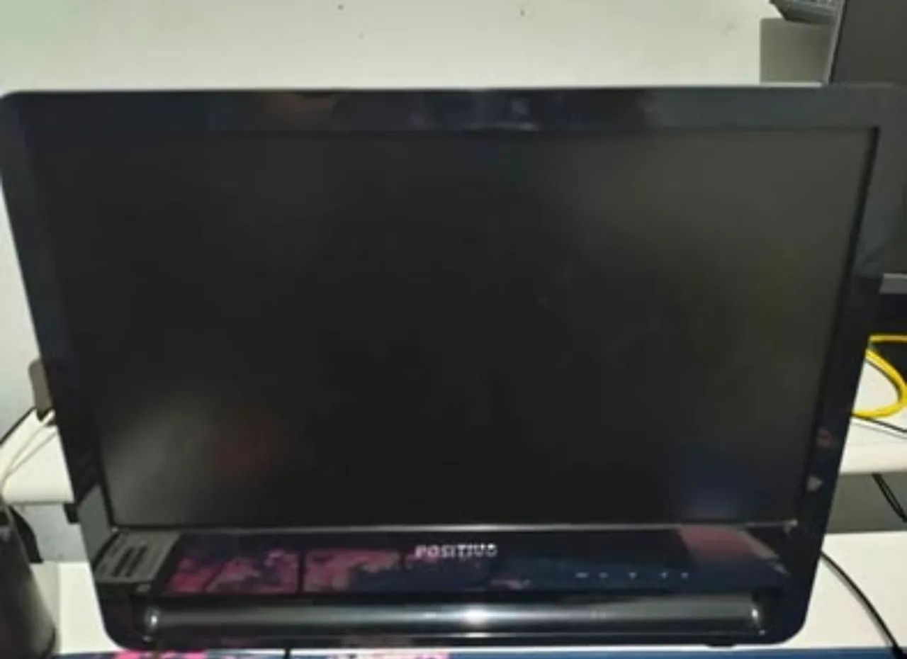 Monitor 18,5 positivos VGA