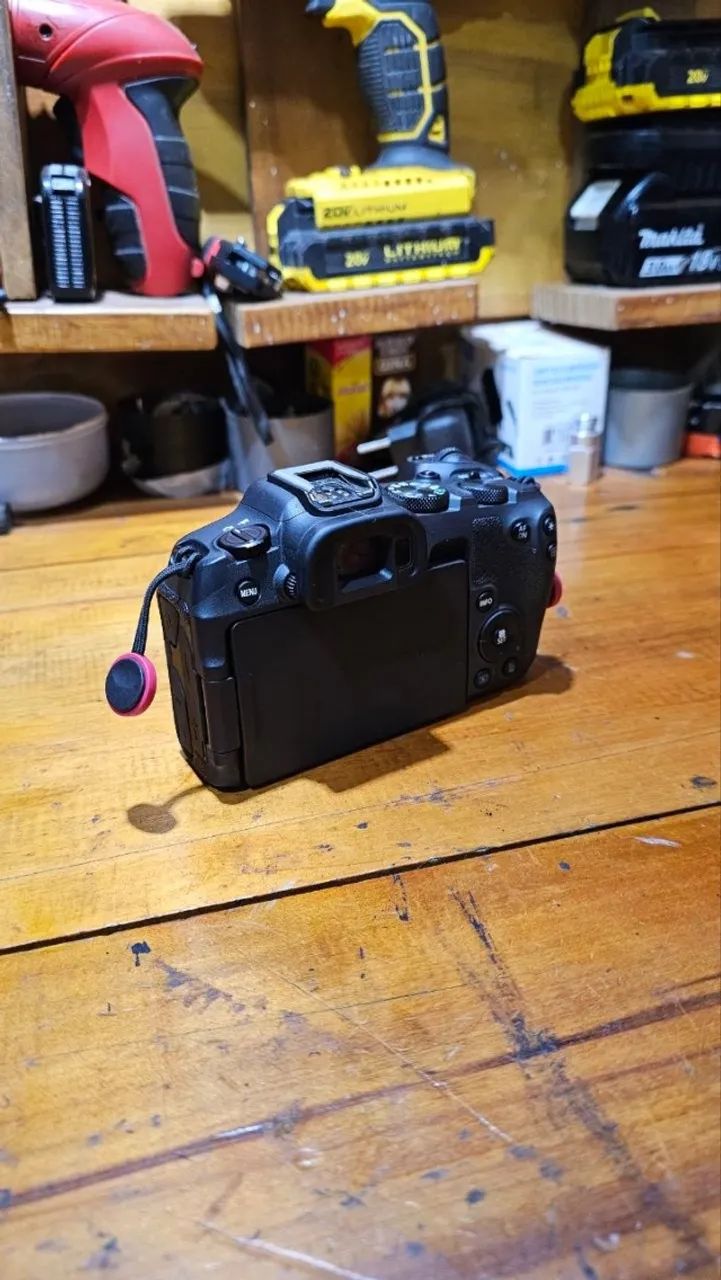 Camera Canon R8 - Foto 4