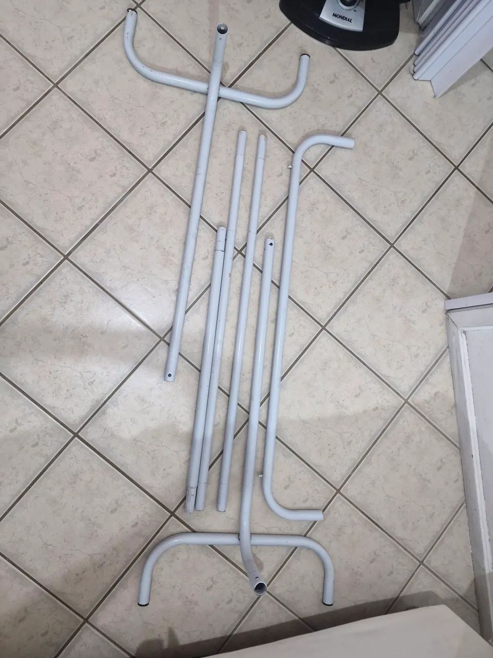 Arara para roupas - Foto 2