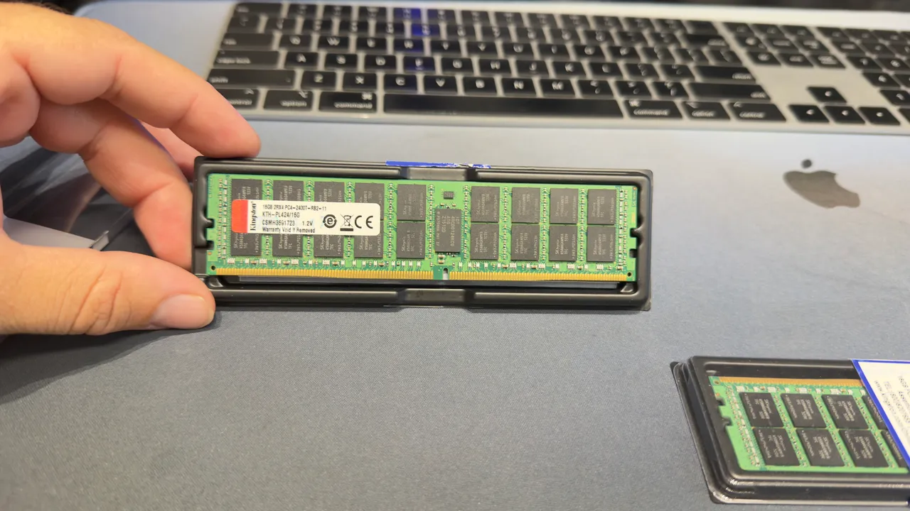 Memória ram ddr4 16gb(2x8) 3200mhz novas na caixa - Memória RAM