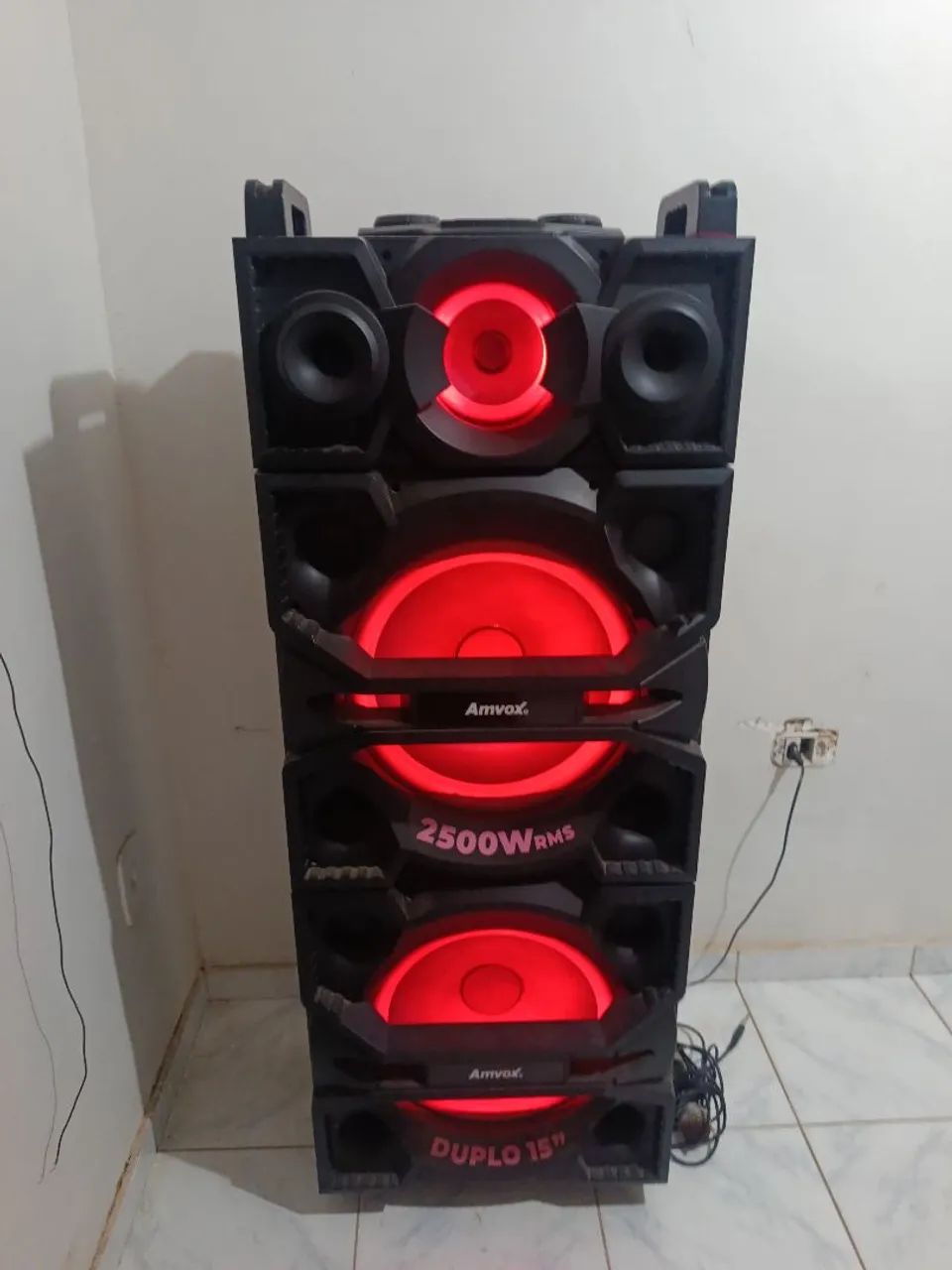 Som Amvox 2500W