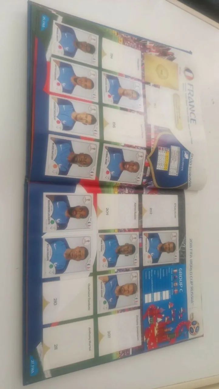 Álbum Copa 2018 com figurinhas soltas completo. - Foto 3