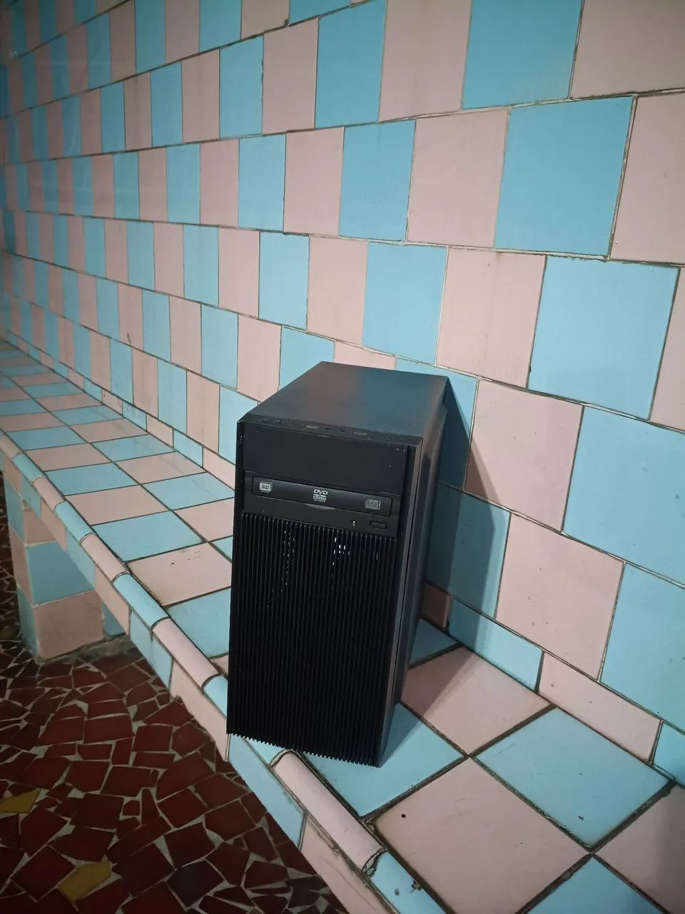 Gabinete pequeno para desktop - Foto 4