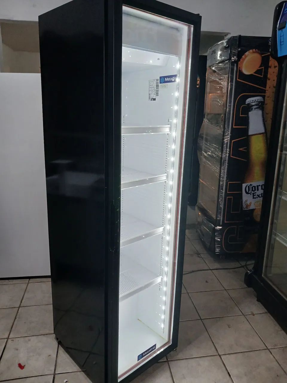 Expositor para bebidas. Estado de zero.  - Foto 3