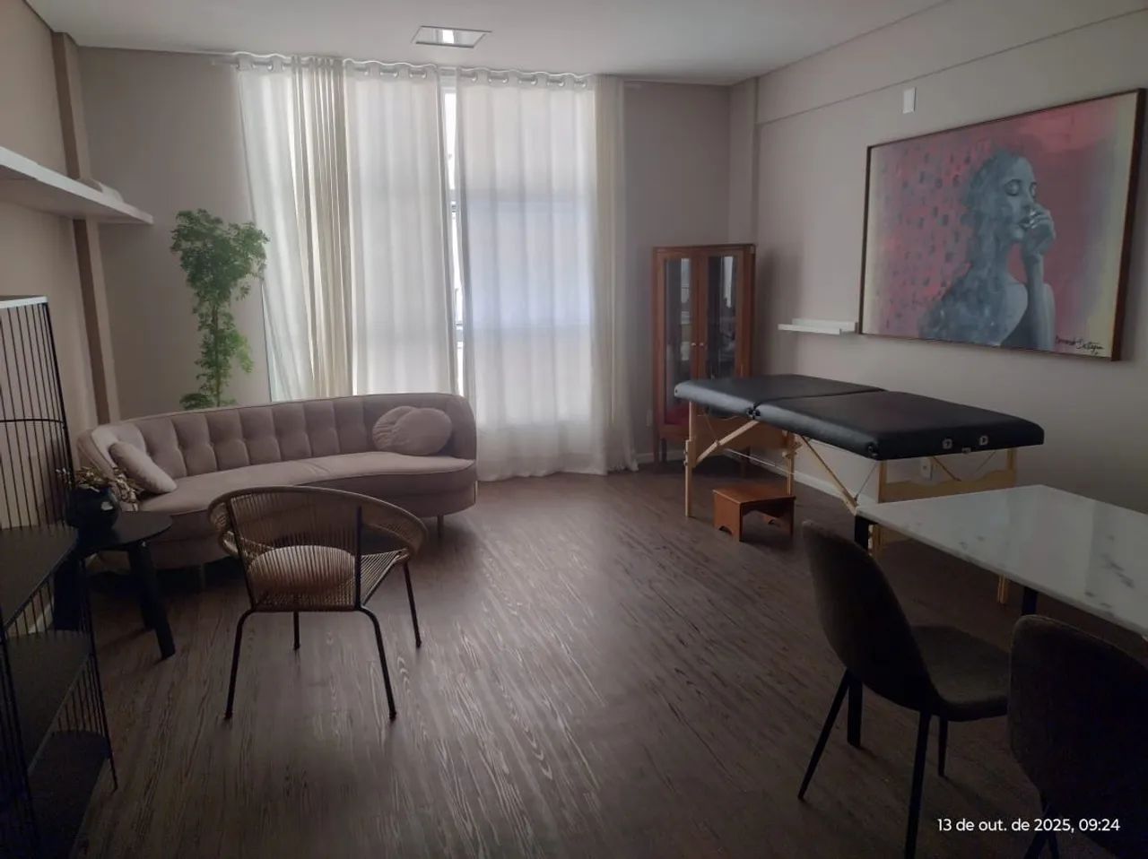 Sala mobiliada pronta para uso. Excelente localização  - Foto 4