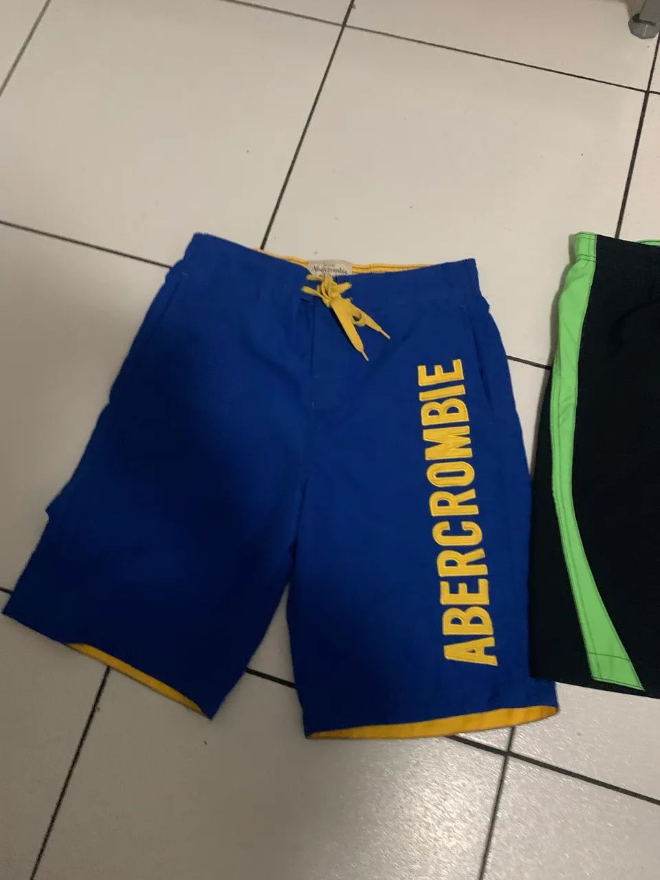 2 bermudas masc, originais, Abercrombie - Foto 4