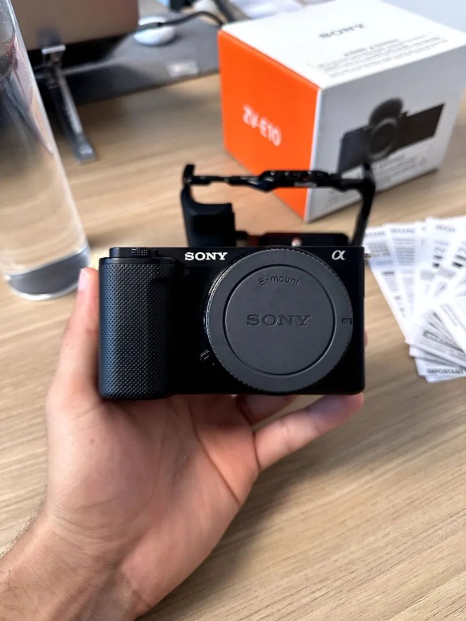 Sony ZV-E10 - IMPECÁVEL - com todos os acessórios - Câmeras e