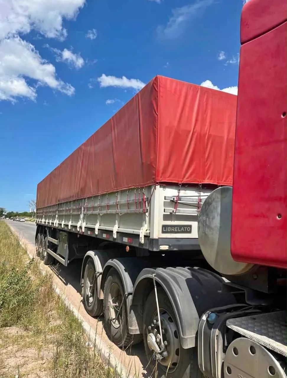 Carreta LS graneleiro 