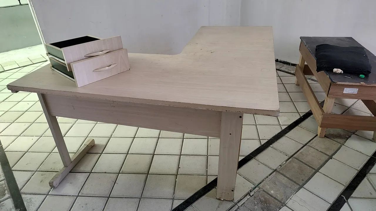 Vendo mesa em formato L - Foto 2