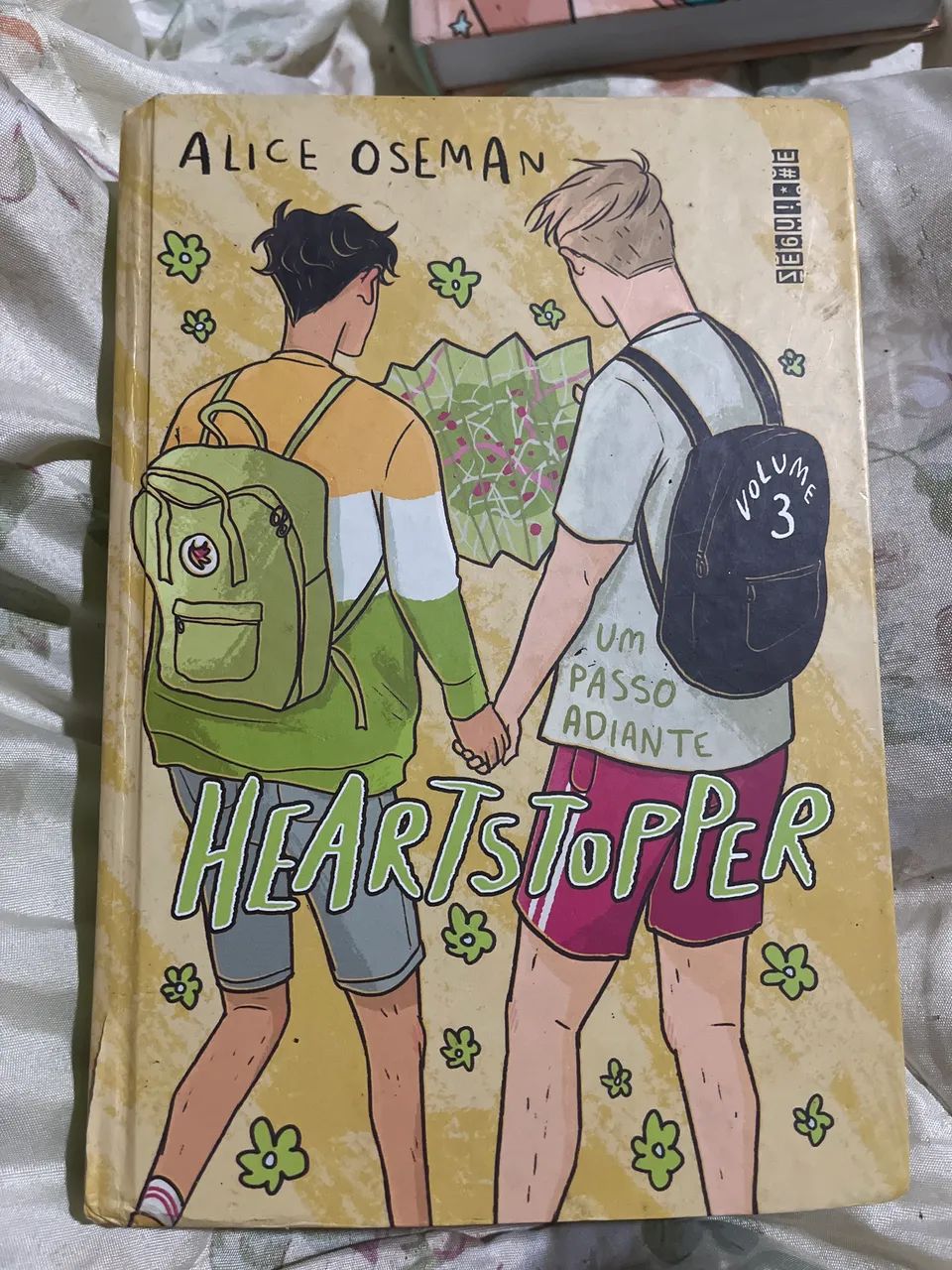 Livro Heartstopper Vol.3
