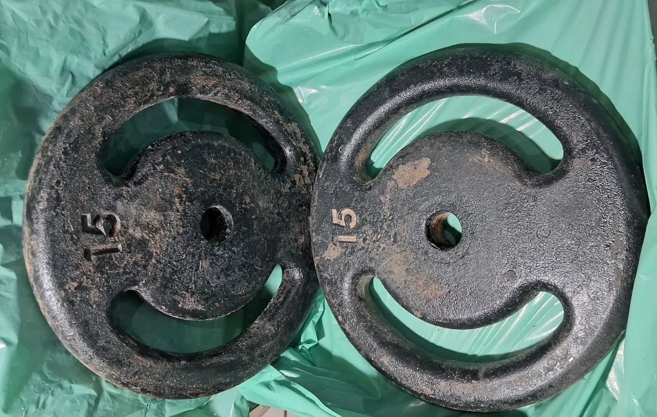 Vende_se  2 anilhas  de 15kg cada - Foto 2