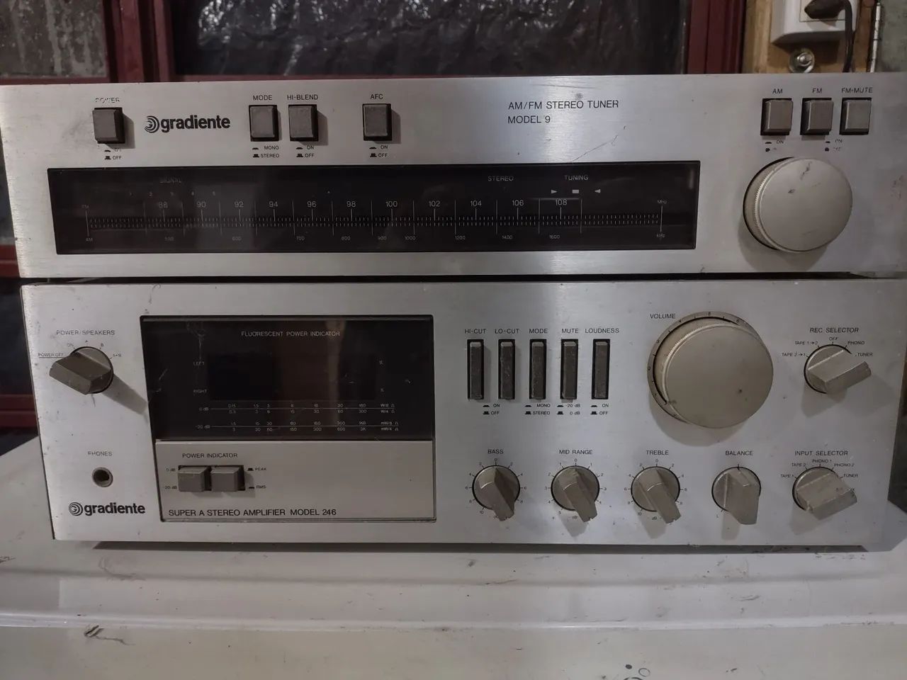 Gradiente model 246 