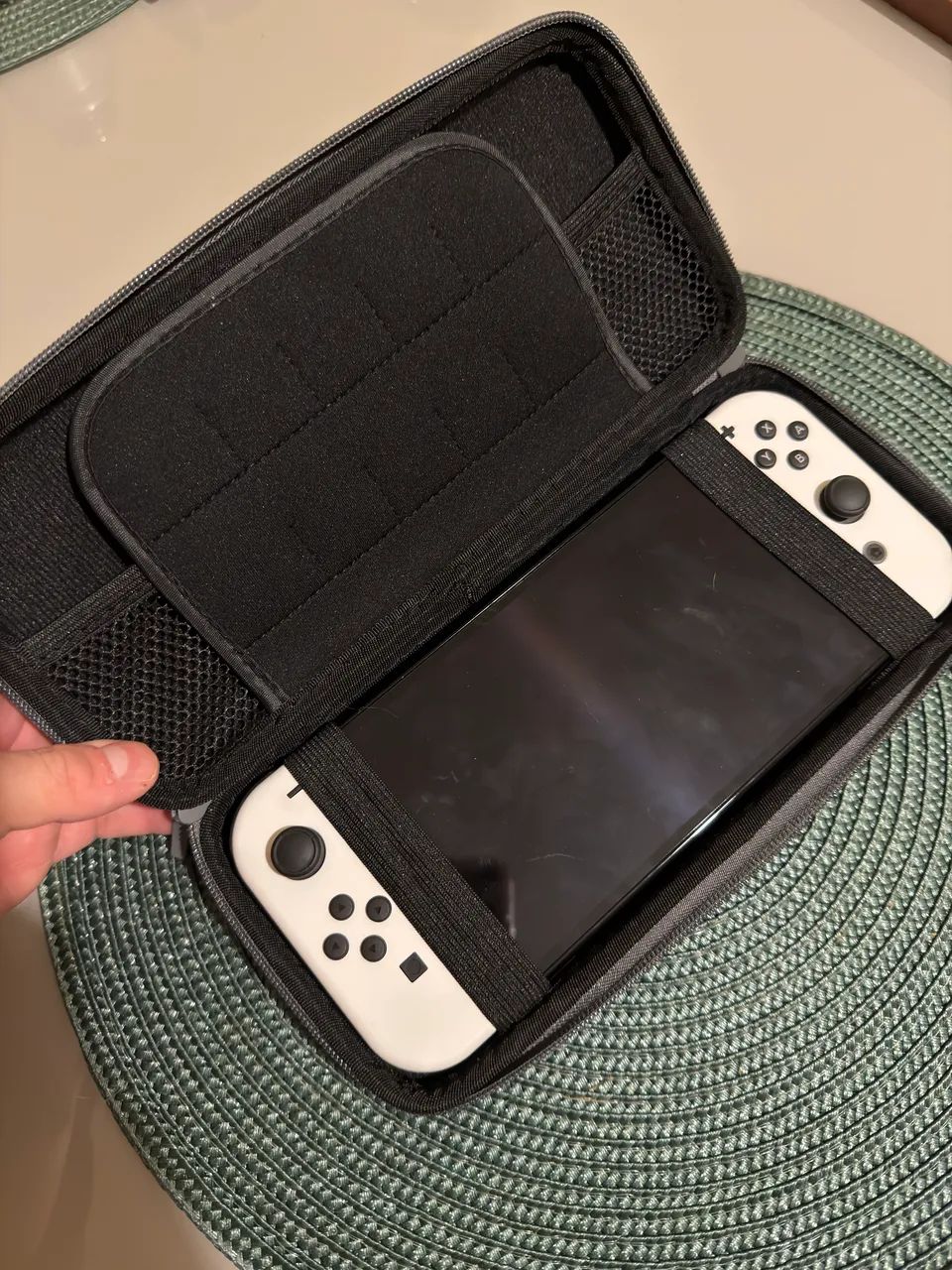 Nintendo Switch OLED 64GB + SD 256GB - Foto 3