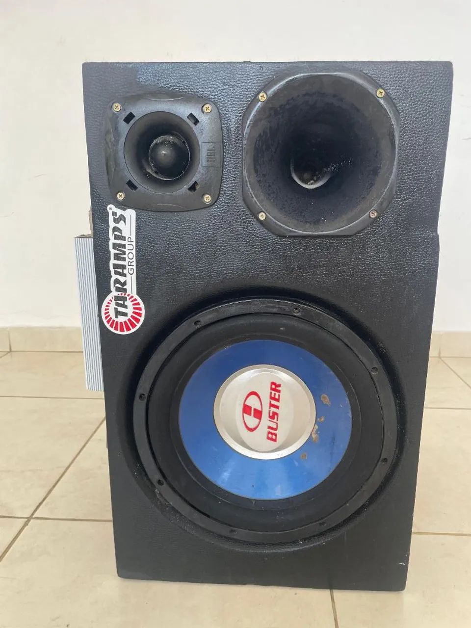 Caixa de som automotivo 