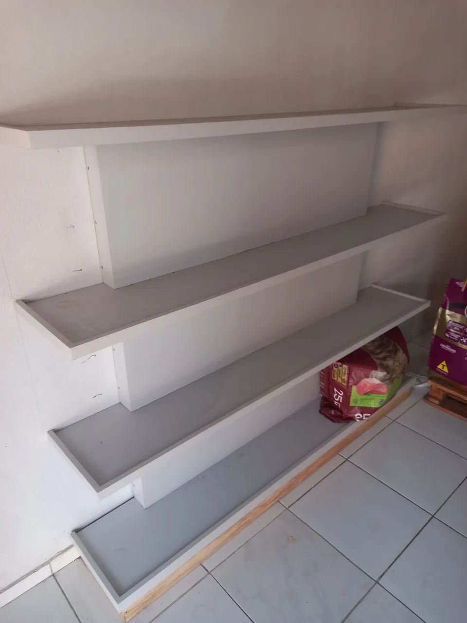 ? PRATELEIRA PARA COMÉRCIO - RESISTENTE E FUNCIONAL! - Foto 2
