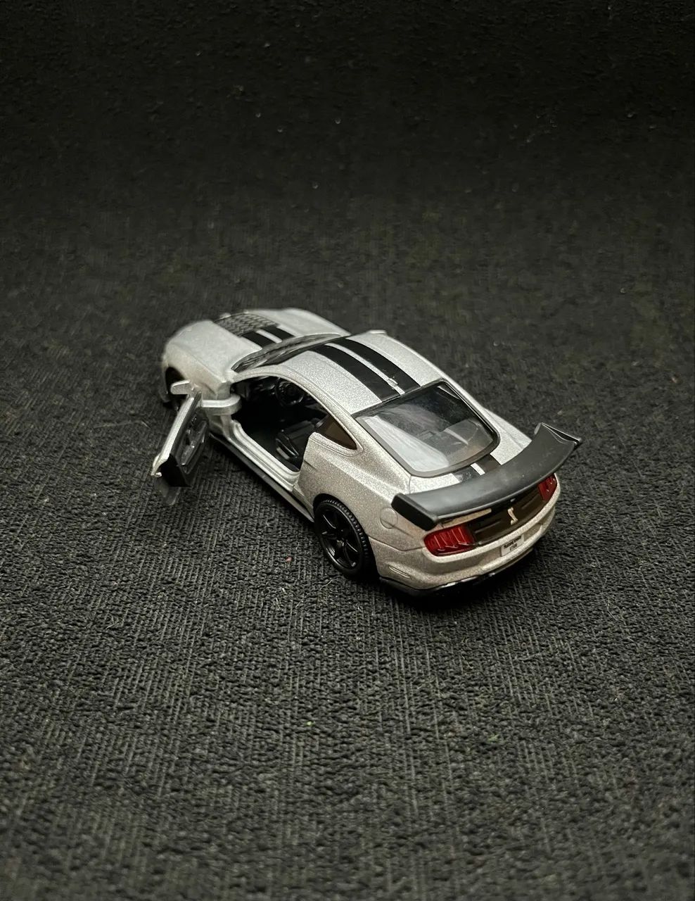 Miniatura Mustang Shelby GT500  - Foto 5