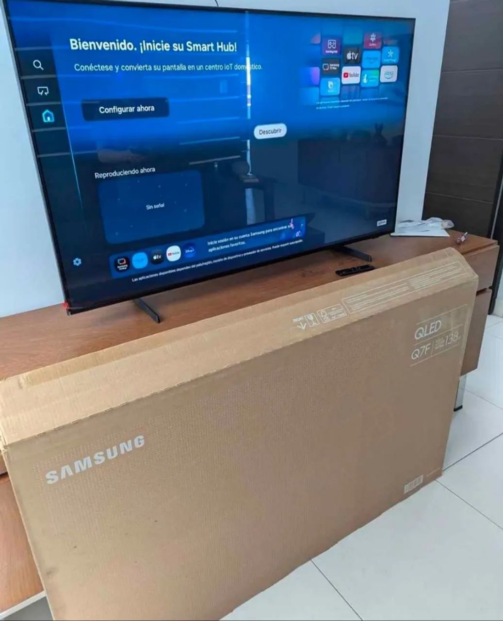 TV samsung QLed 50 polegadas/ Lacrada