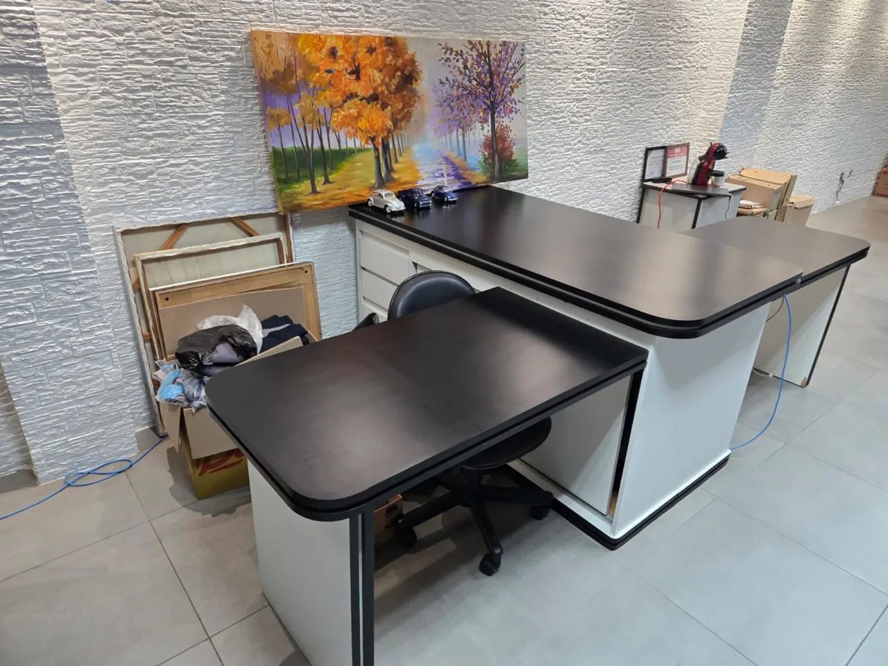 Mesa escritório com armário  - Foto 3