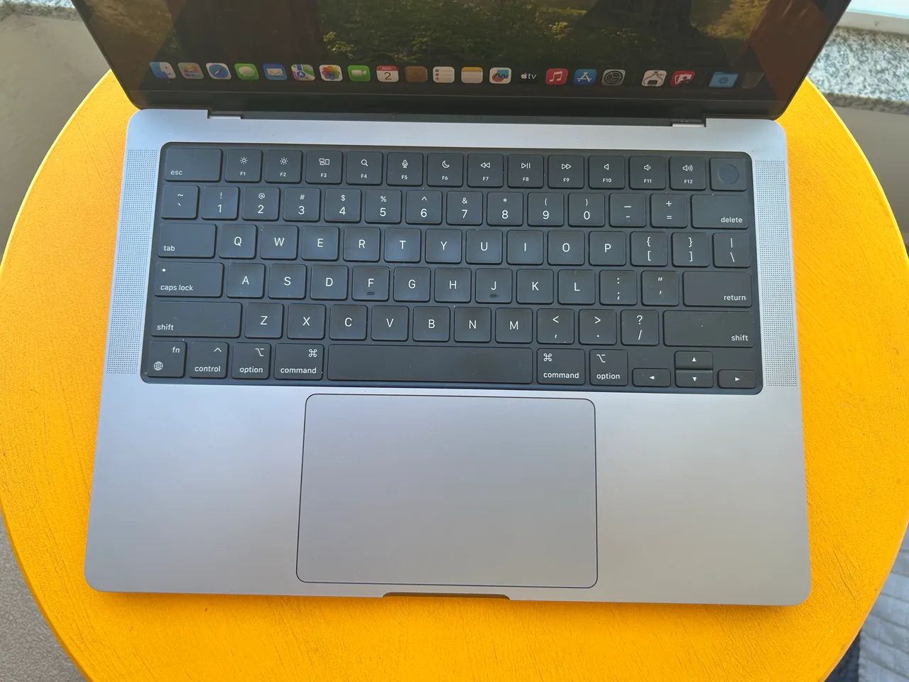 Macbook pro 2021 14 1tb 16gb 100%  - Foto 2