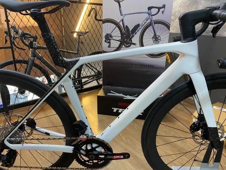 Madone SL 6 AXS Tam S "Na caixa" - Foto 2