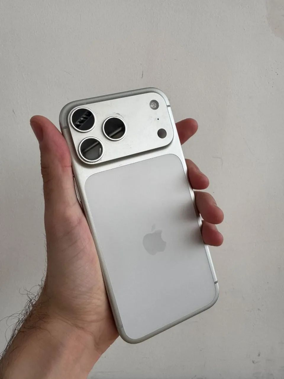 IPHONE 17 PRO MAX LACRADO