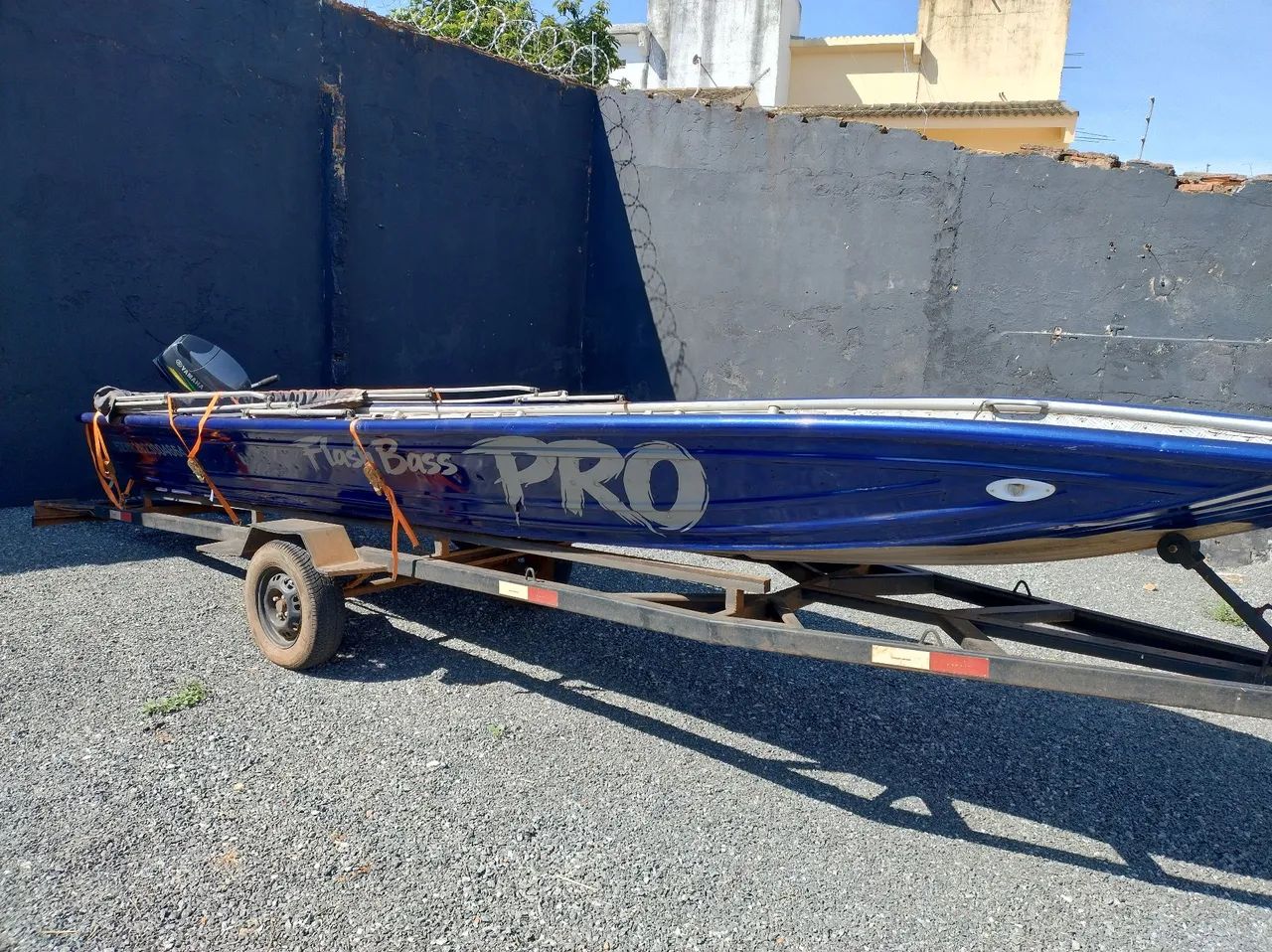 Canoa Calaça Flash Bass PRO 30cv Urgente!