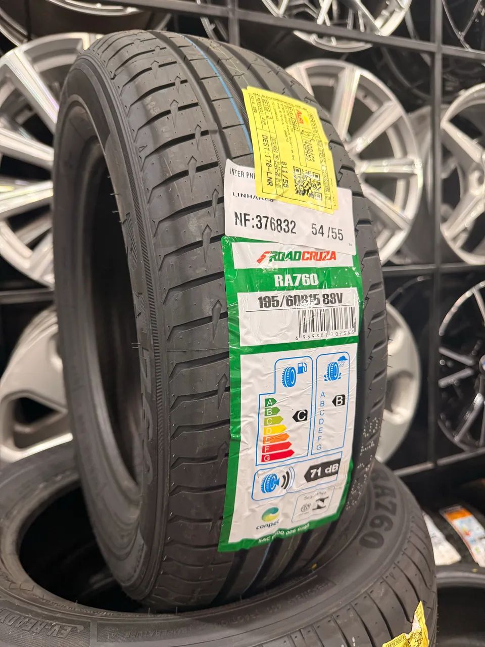 Pneu 195 60R15 Roadcruza - Peças para carros, vans e utilitários