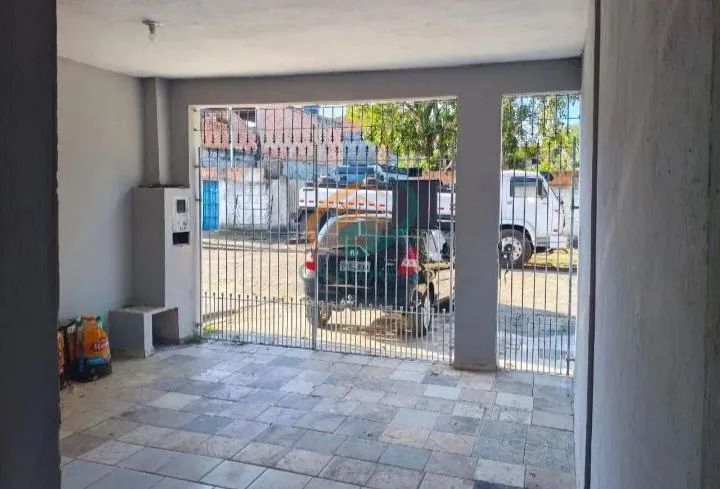 Sobrado em Rua em Lavras - Guarulhos, SP