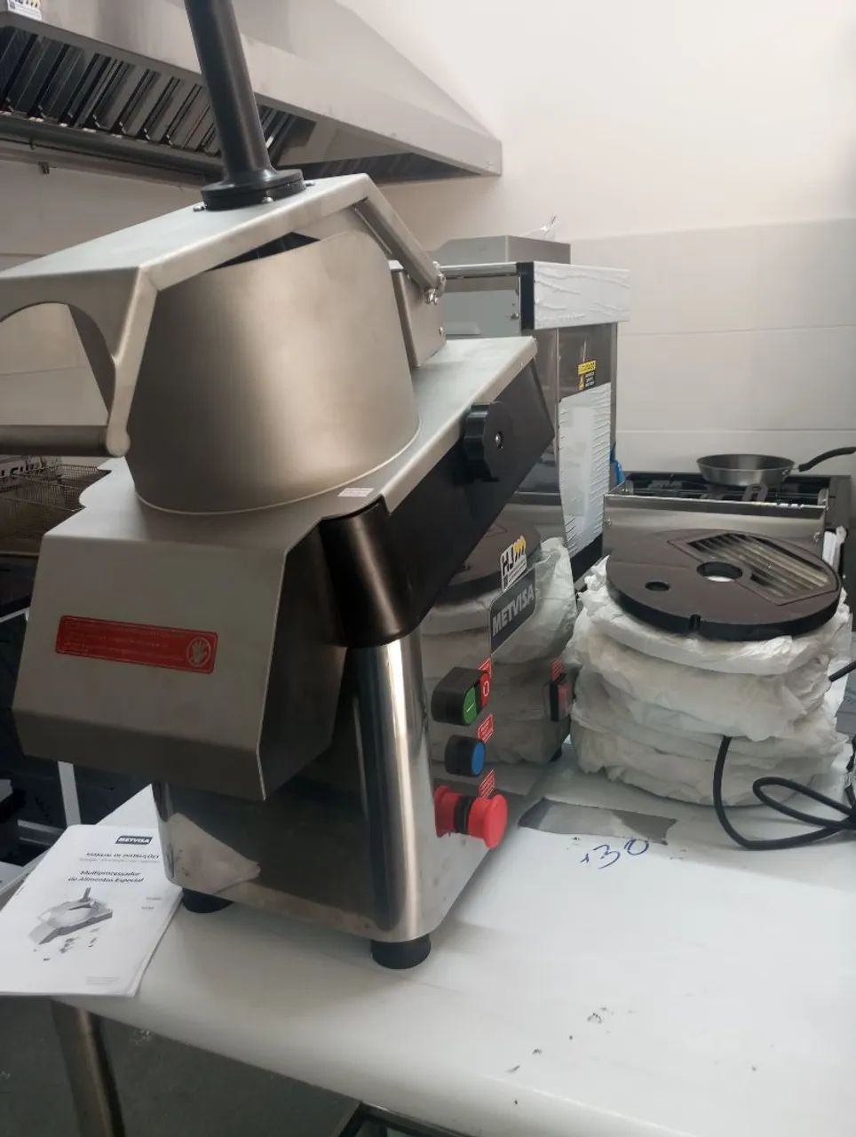 NZ. Multiprocessador de alimentos METVISA 9 discos 