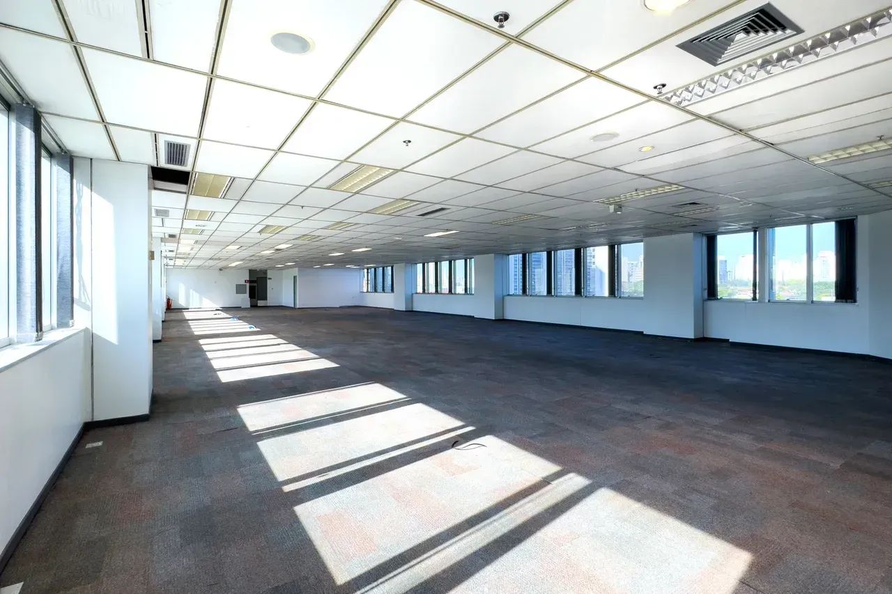 Escritório Corporativo para Locação no Morumbi Square com 457,27 m² e 12 Vagas