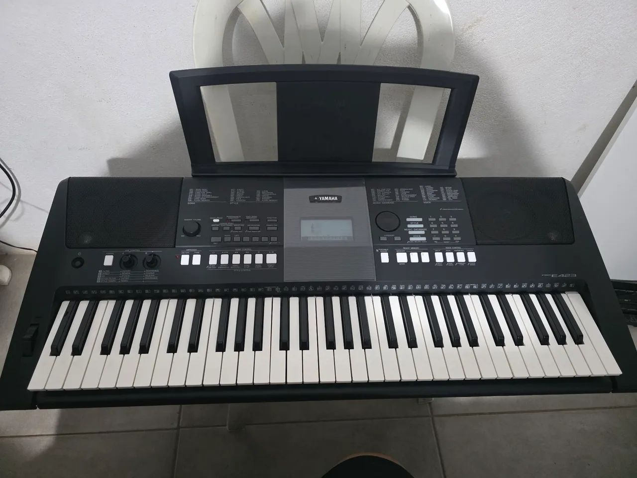 Teclado Yamaha PSR-E423  - Foto 4