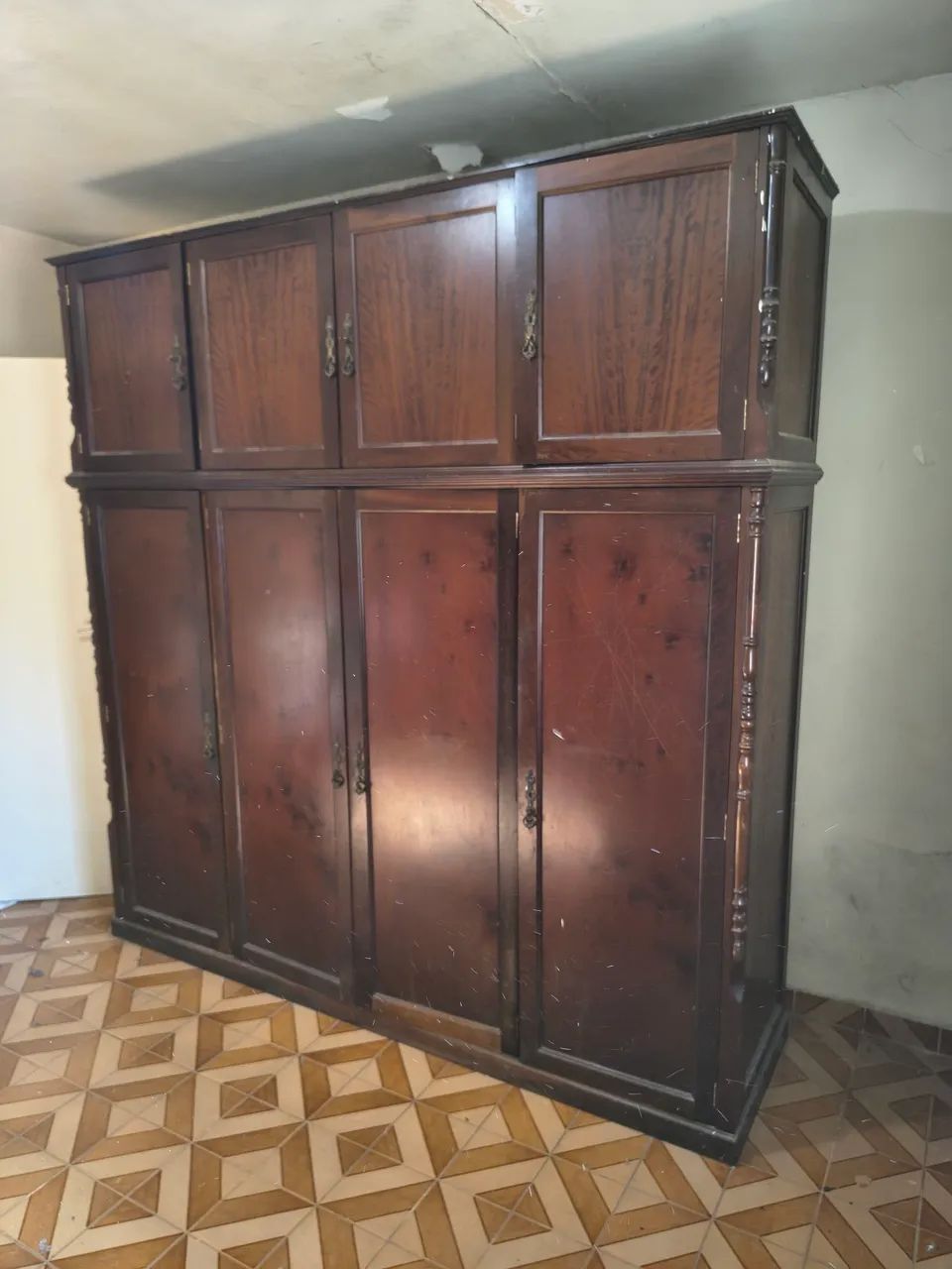 Guarda roupa antigo - Foto 2
