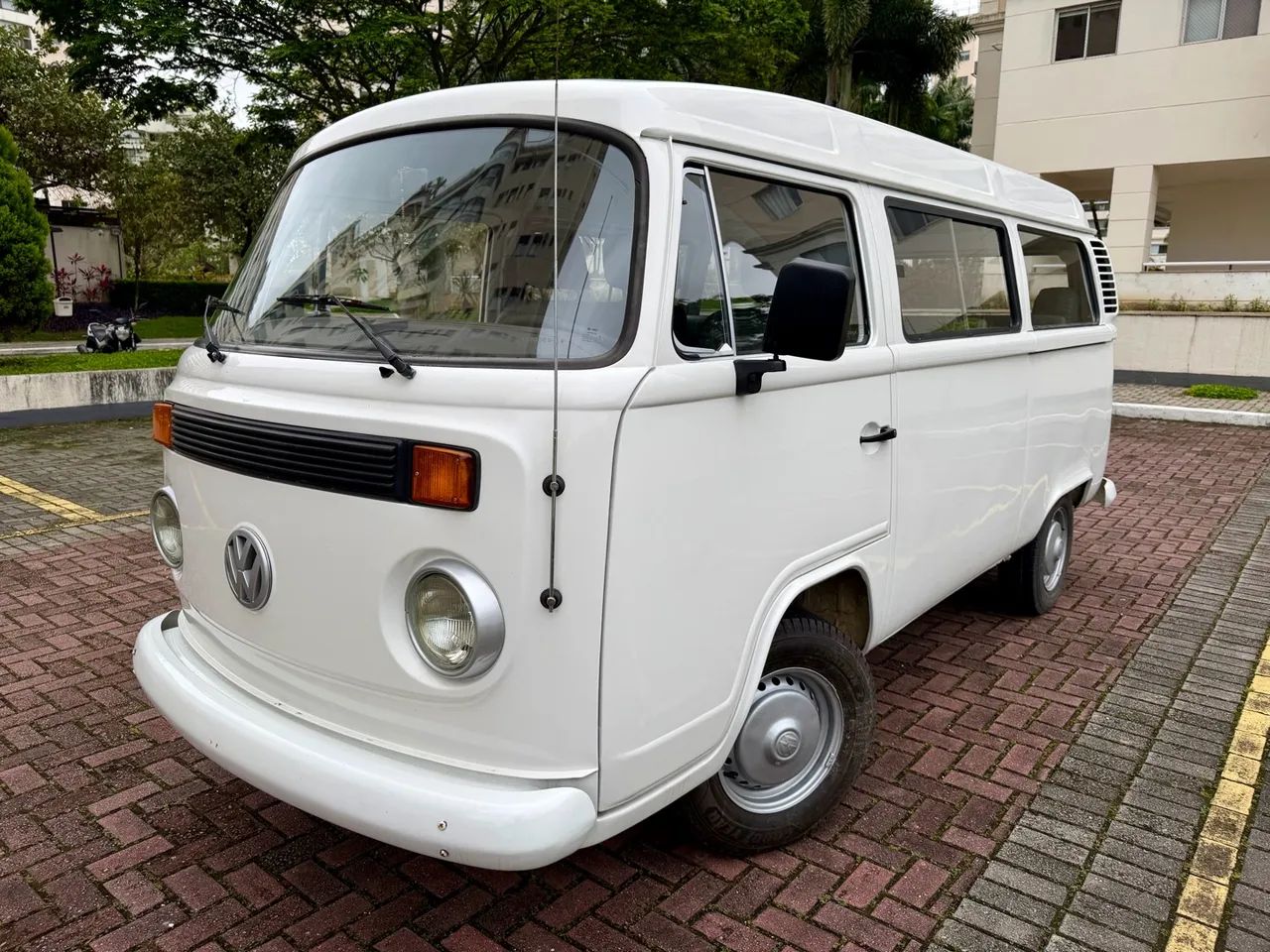 Volkswagen Kombi Kombi Standard/ Luxo/ Série Prata 2000