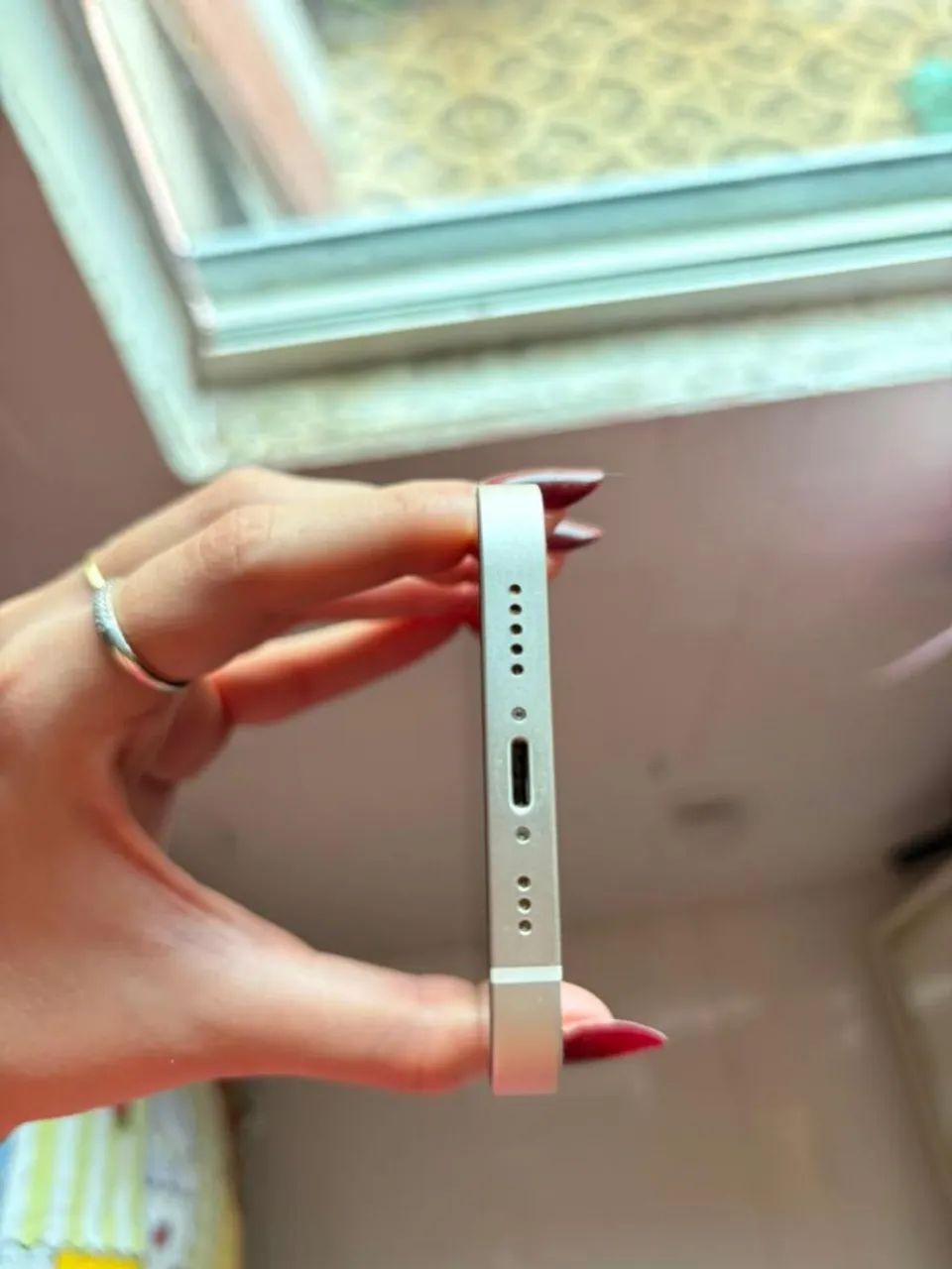 Vendo iPhone 13 128GB Branco no precinho - Foto 3