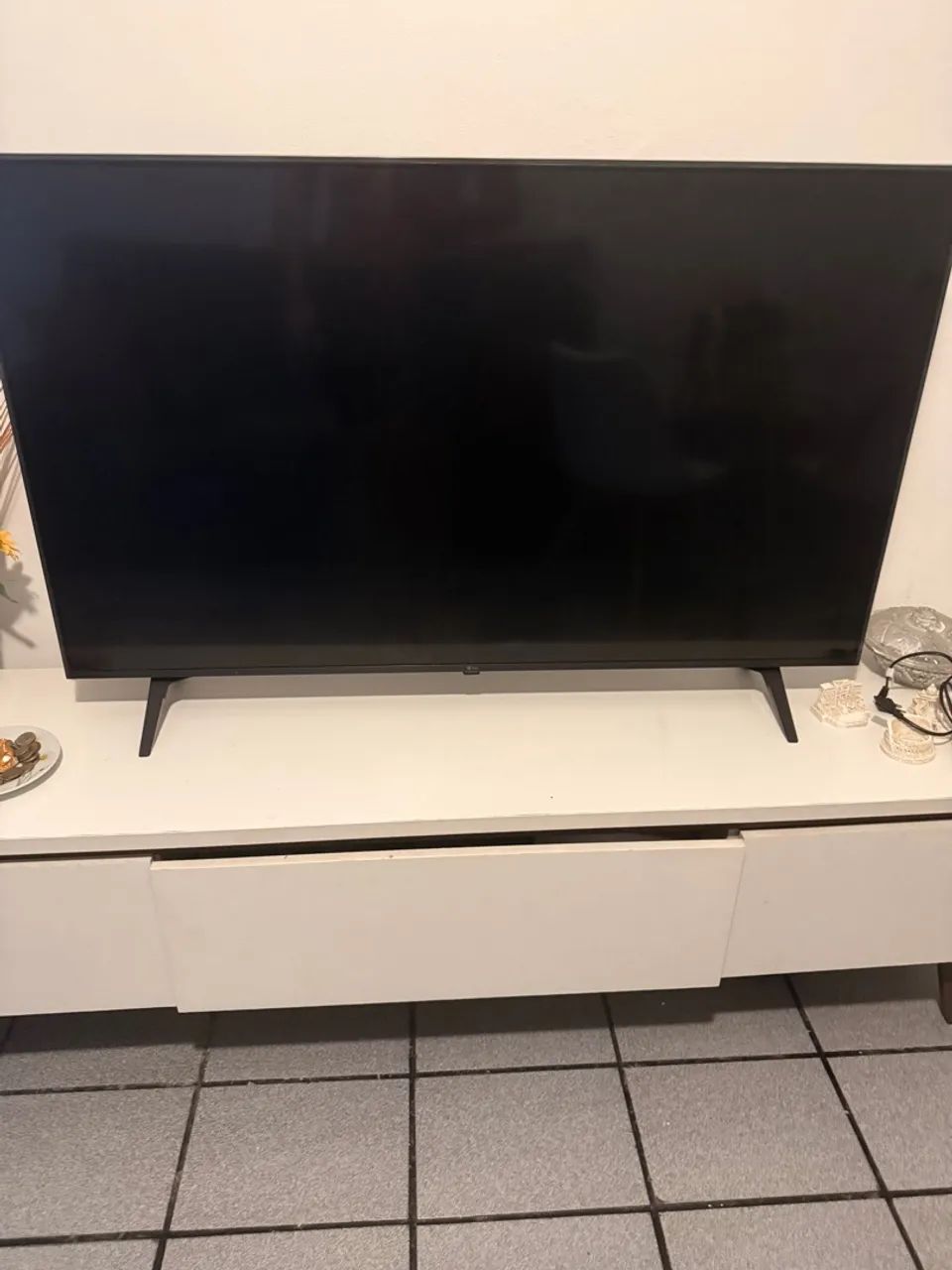 Televisão LG 50 polegadas, tela com defeito.
